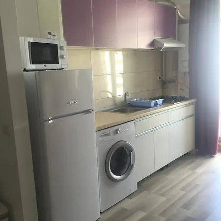 Antonia Summerland شقة